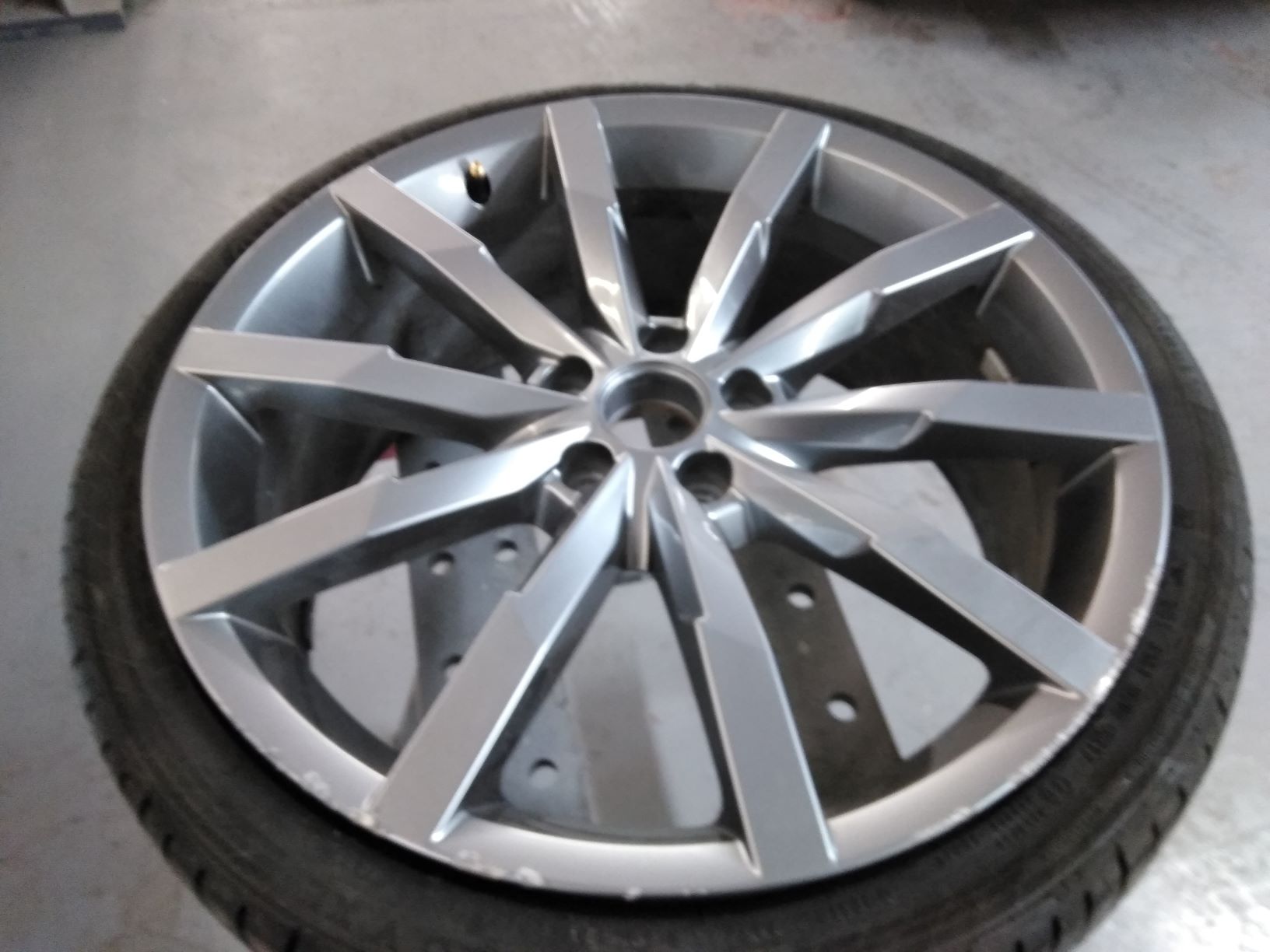 vw antracite alloy wheel repair before