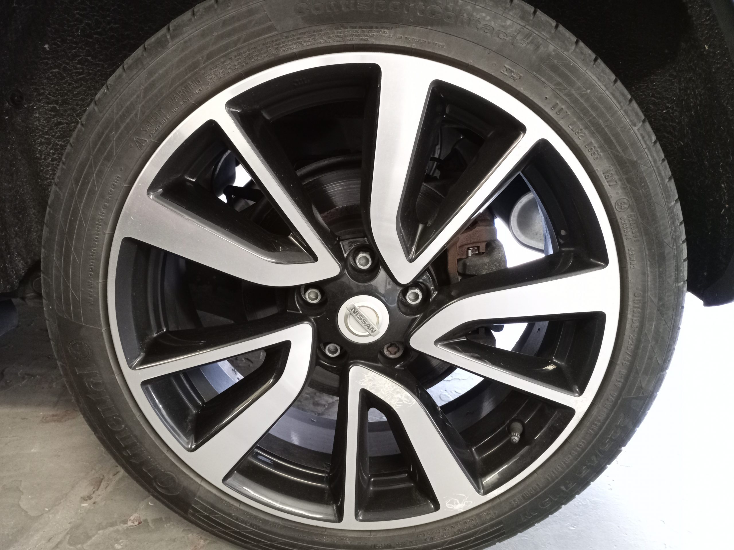 Nissan Qashqai alloy wheel repair after Wakefield